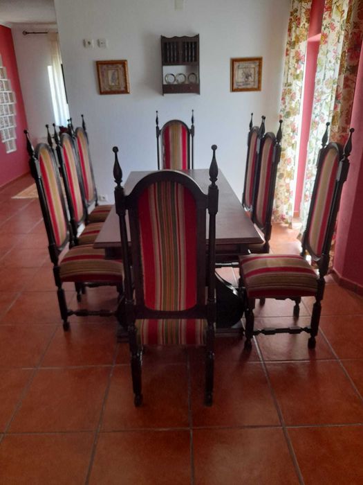 Mesa e cadeiras de sala de jantar vintage