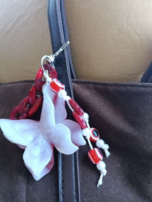 Bag charm artesanal borboleta