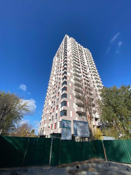 Платонівський пер. 6 продам трикімнатну квартиу метро Вокзальна 7 хвилин