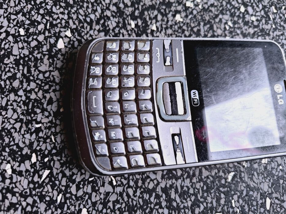 Telefon LG sprawny