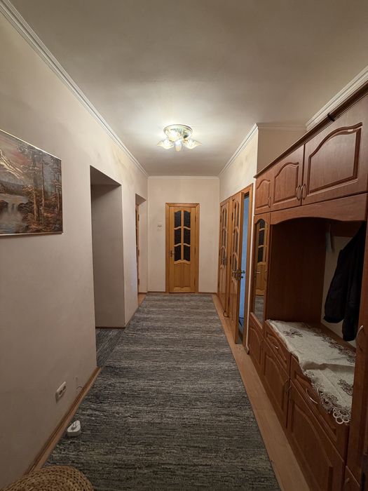 Продається  3-х кімнатна квартира, загальною площею 72,5 м2