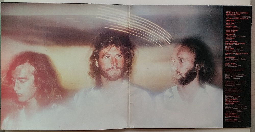 Bee Gees – Spirits Having Flown