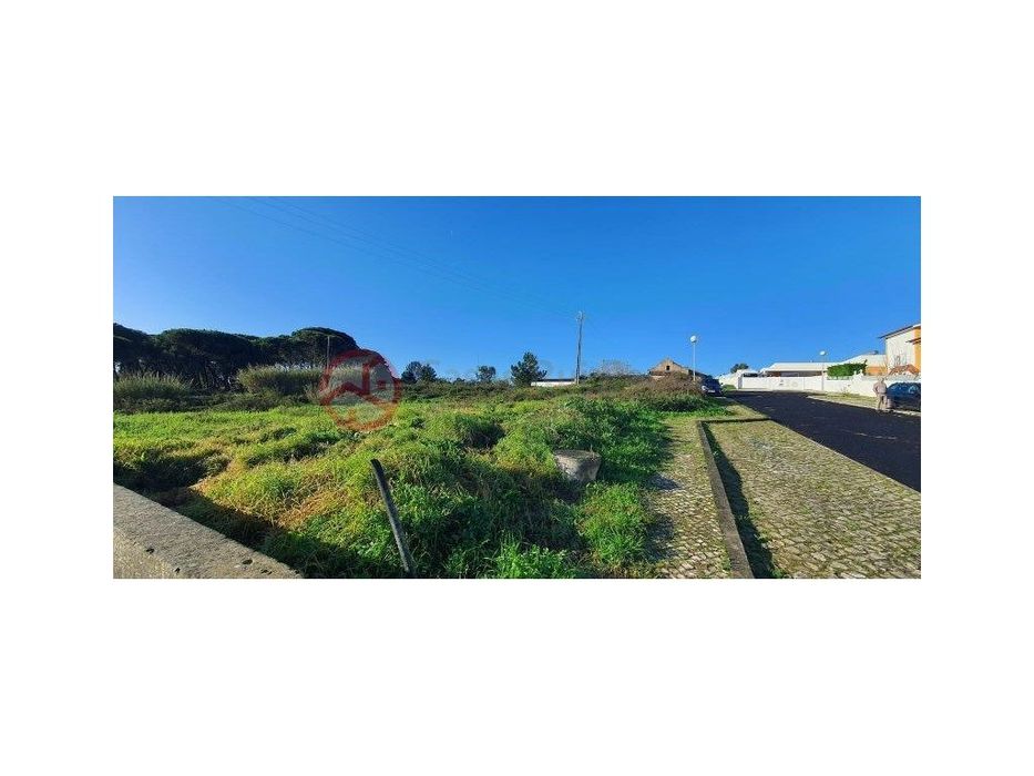Terreno Urbano, em Óbidos — Santa Maria, São Pedro E Sobral Da Lagoa, Leiria