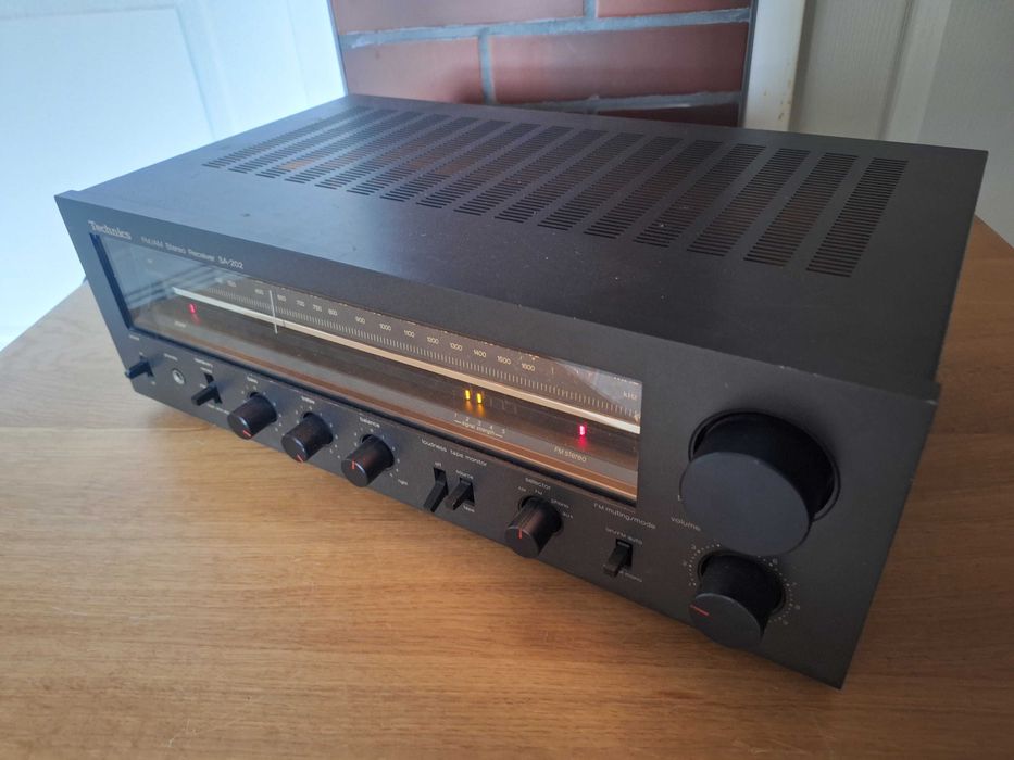amplituner Technics SA-202