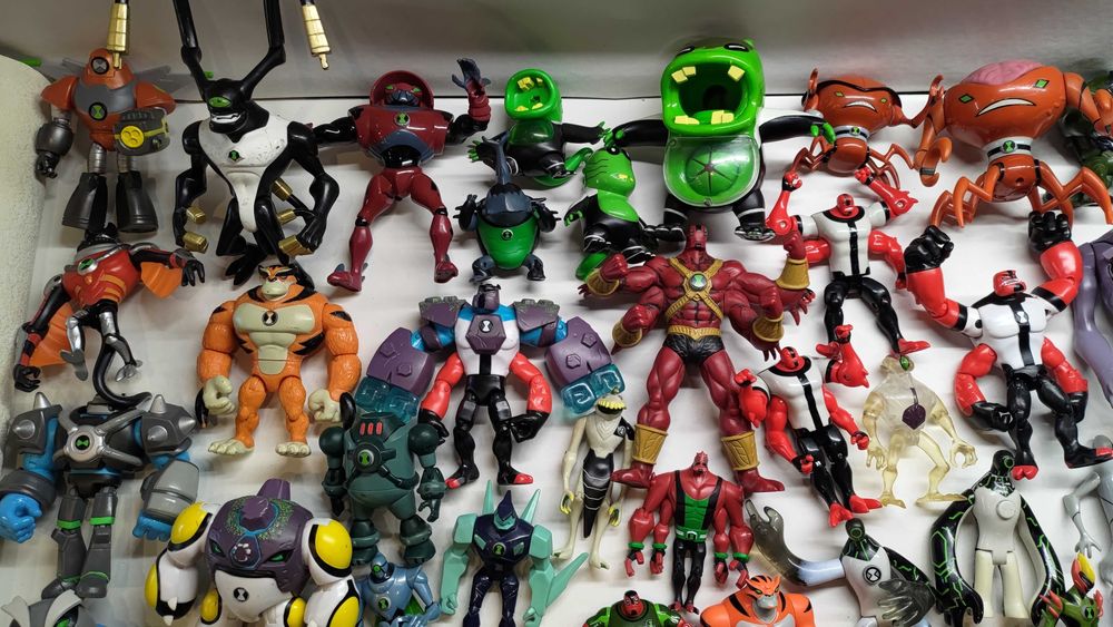 Игрушки.фигурки.бен тен.бен 10.ben ten.