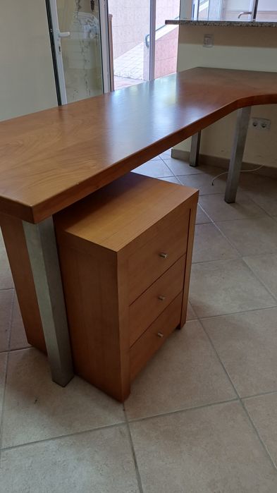 Conjunto escritório mesa + móvel