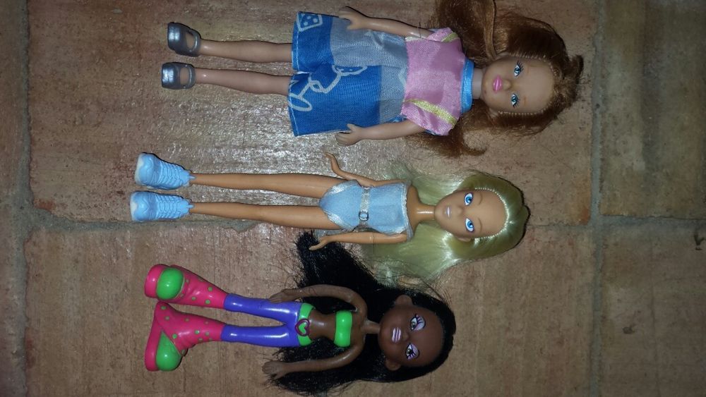 sortido de bonecas action man, ariel, fada princesa etc64738602797955123