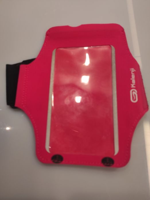 Etui naramienne na telefon