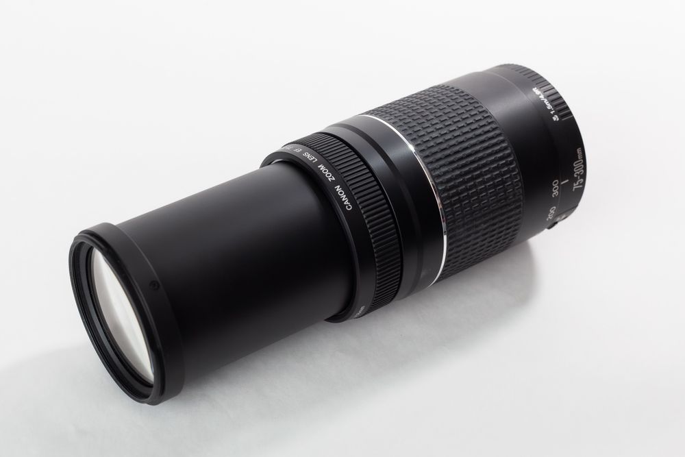 Canon EF 75-300 f4.0-5.6 III + бленда