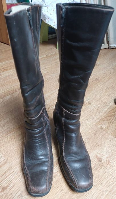 Bota castanha 37