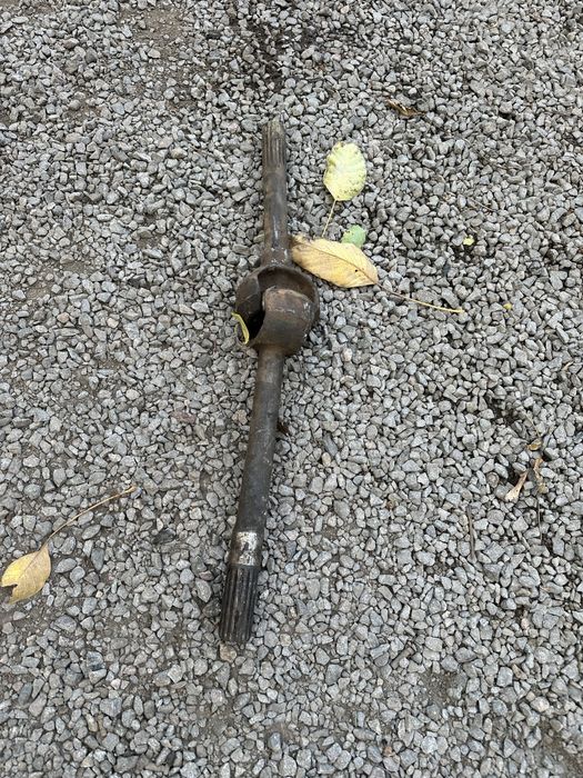 Газ 66 нова срср піввісь ліва .Працюємо з НДС