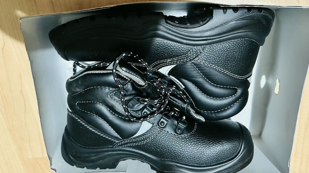 Buty bezpieczne Wortec  r. 40
