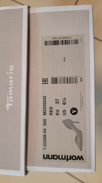 Czerwone szpilki czółenka