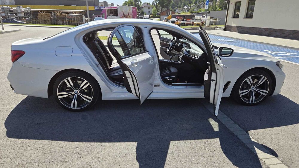 BMW seria 7 G11 rok 2016