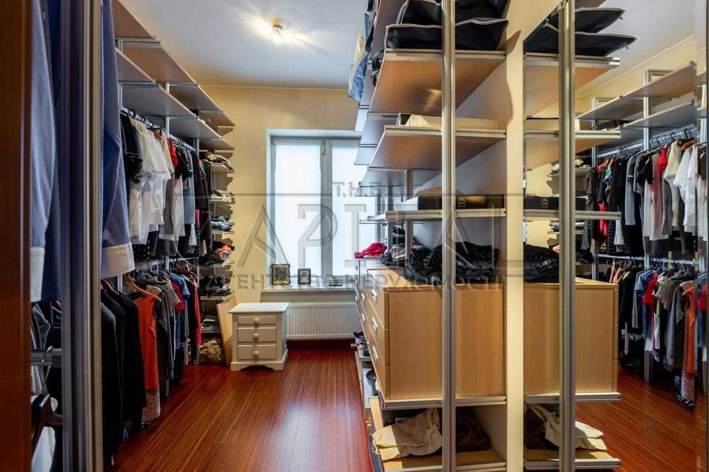 Продаж будинку преміального класу Софіївська Борщагівка, вул. Скіфська