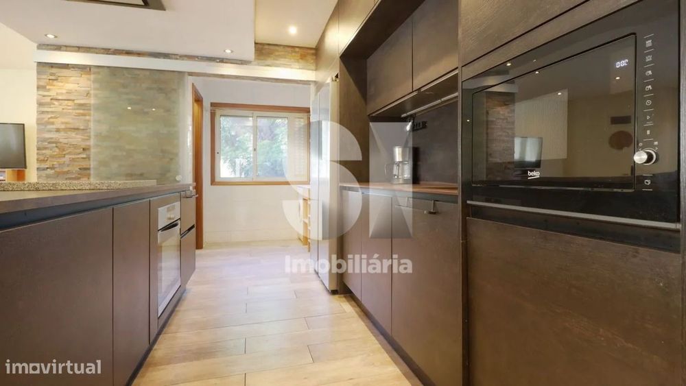 T3 Ermesinde com Garagem, Elevador e Lareira