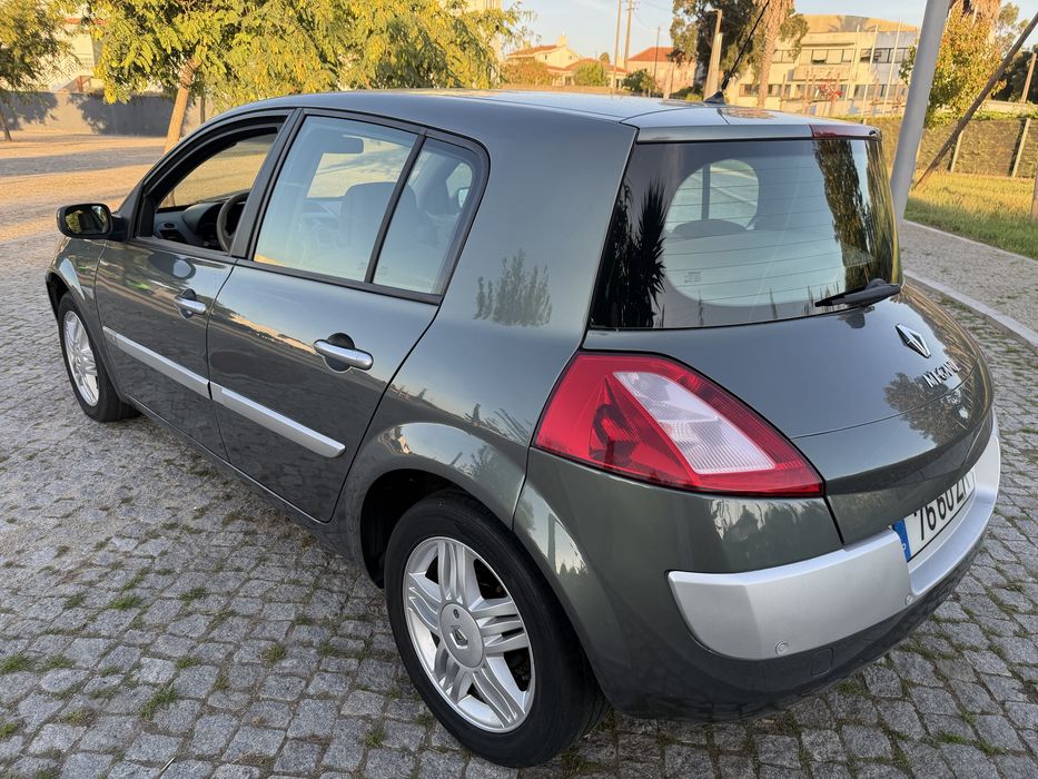 Renault megane 1.4i 16v — photo 2