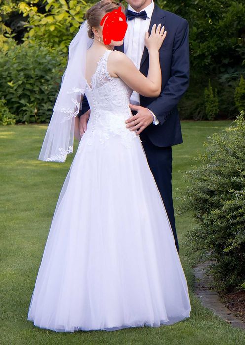 Suknia ślubna plus welon