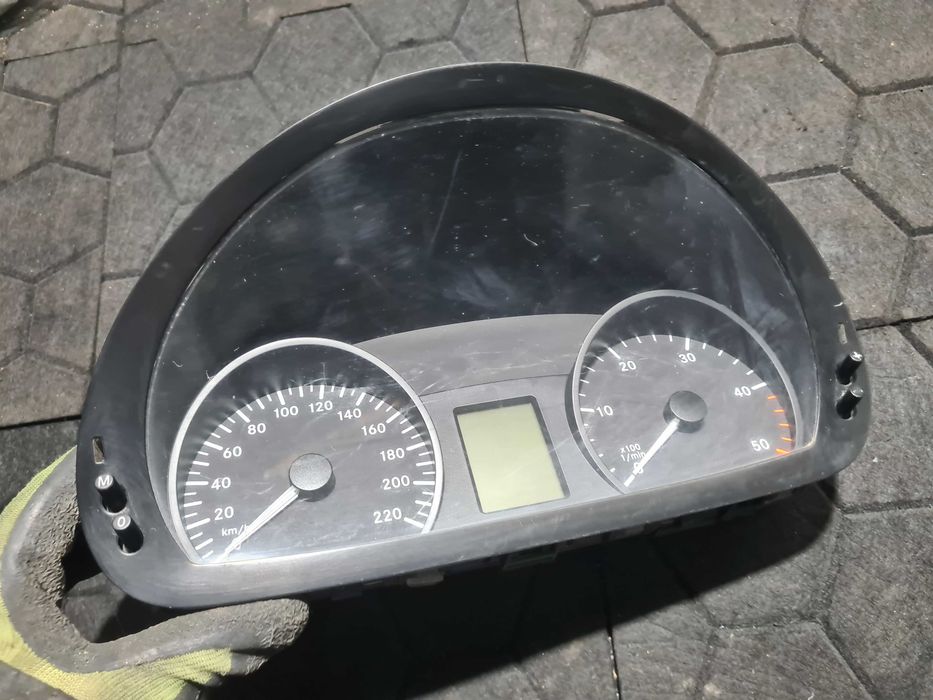 Mercedes Vito 639 2.2 licznik zegary EUROPA