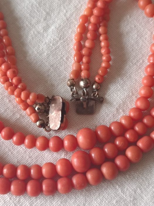 Коралл.Бусы .Антиквариат.Италия.ВЕС 45 ГРАММ