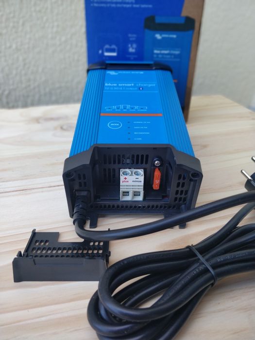 Carregador bateria Blue Smart Victron 12v 15/20/30A  24v 8/12/16A
