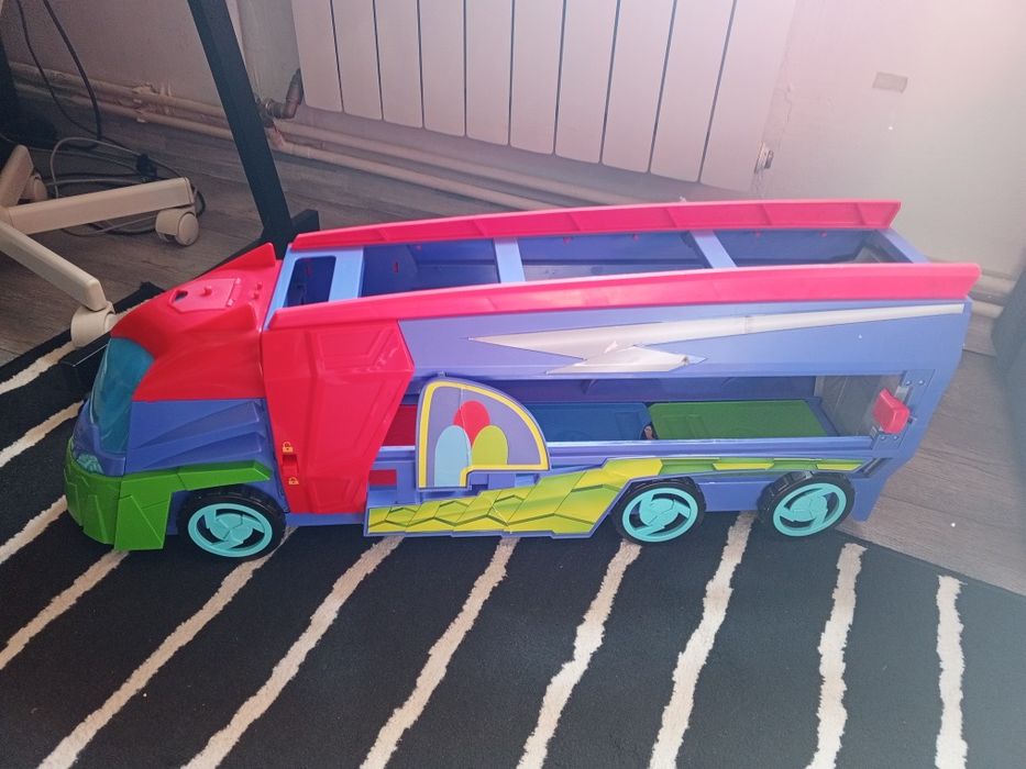 Sprzedam duży pojazd pj masks