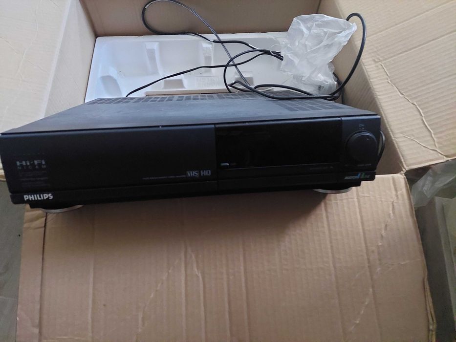 Video leitor e gravador philips VR702 e 34 cartuchos