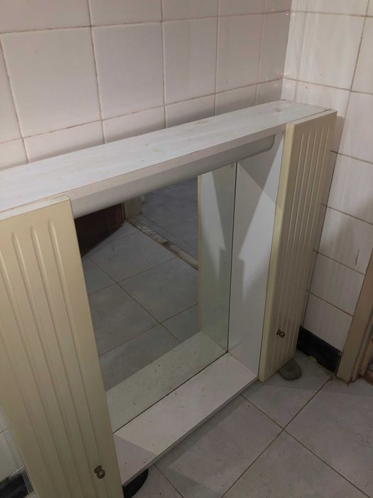 Armário de Casa de Banho com Espelho e Arrumação Lateral