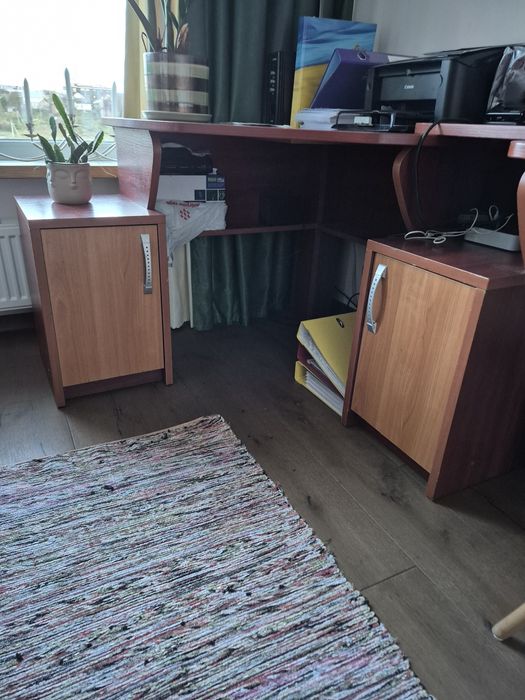 Стіл письмовий. Кутовий стіл. Комп'ютерний стіл.