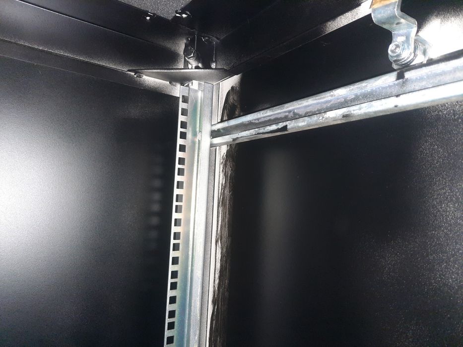 Bastidor informatica com porta de vidro