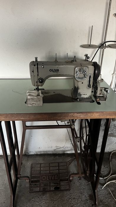 Maquina costura Oliva