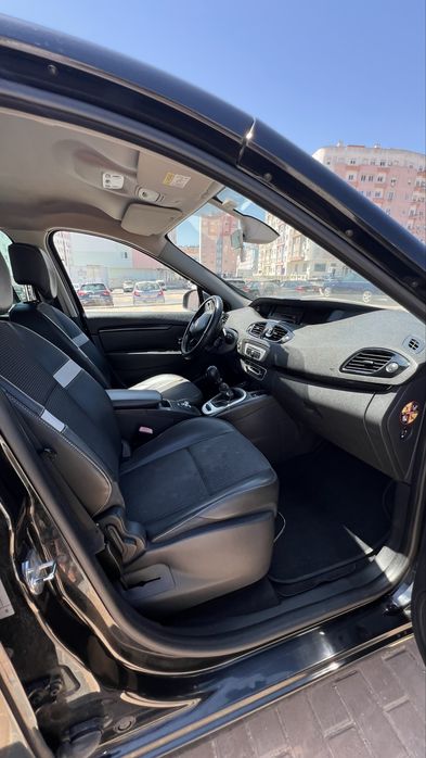Renault Grand Scenic 7L 2015