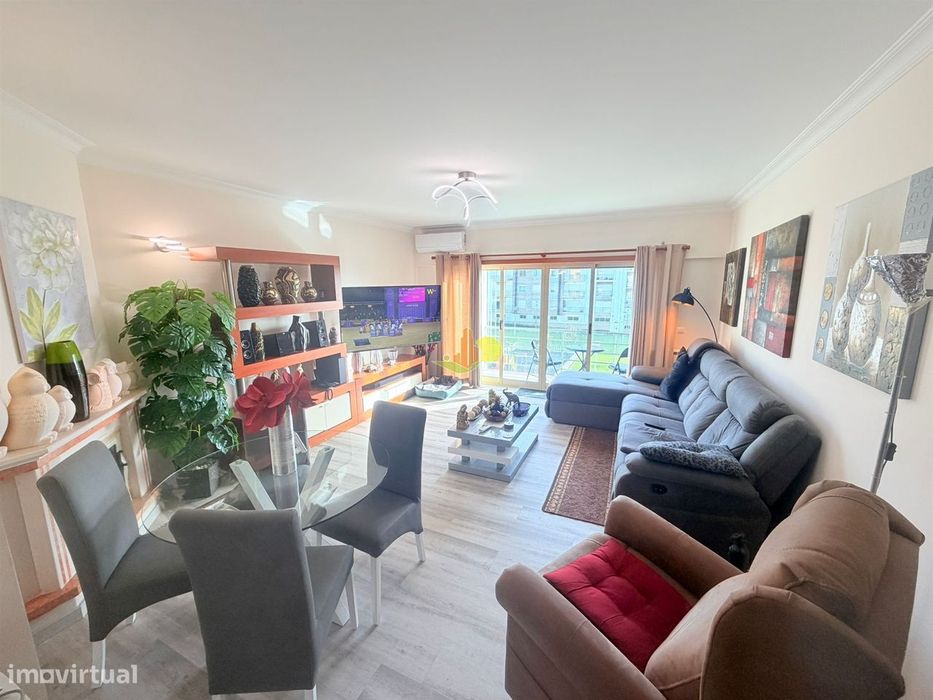 T2 com parqueamento e arrumo - Quinta do Grou