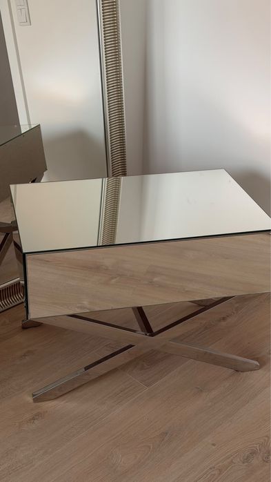 Vendo mesa de cabeceira