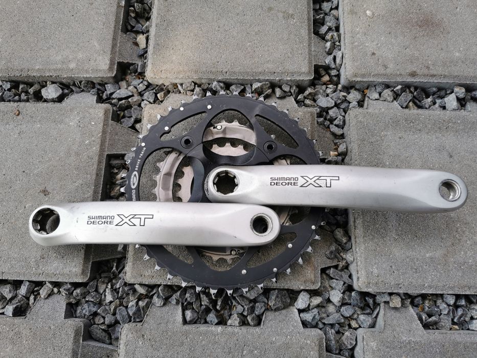 Mechanizm korbowy Shimano Deore XT FC-M751 z suportem Octalink