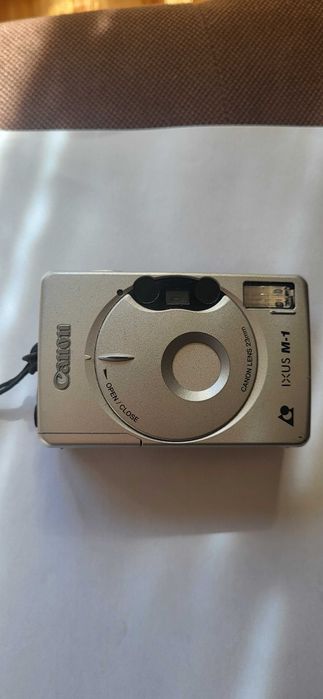 Câmara Analógica CANON IXUS M-1