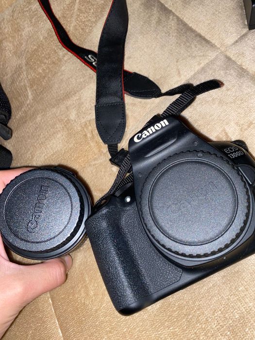 Máquina Cânon EOS 1300D
