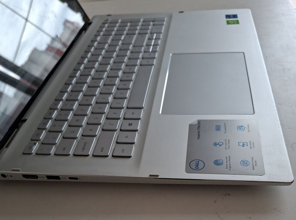 Dell Inspiron 7706 2in1,  16/256 Nvidia Mx350.