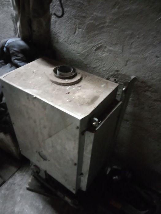 Продам котел газовий