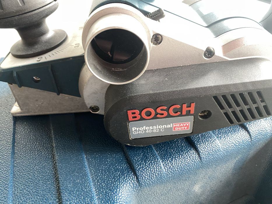 Plaina electrica Bosch GHO 40-82