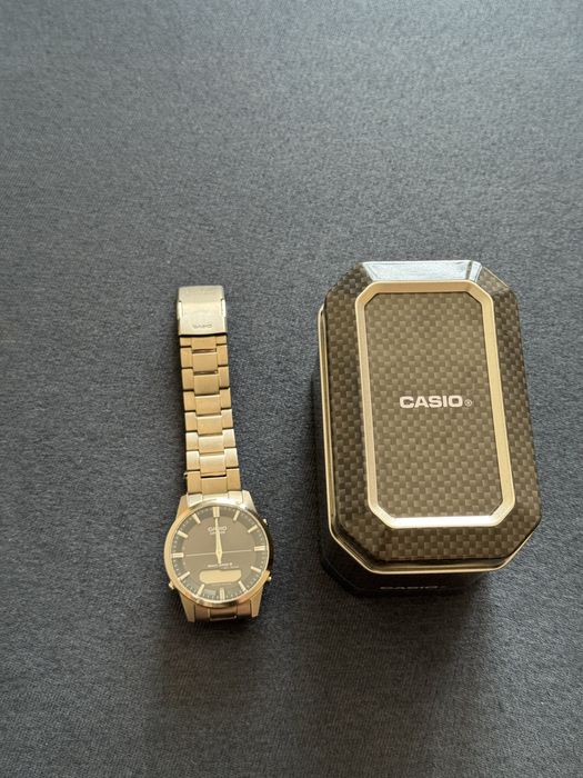 Zegarek casio lineage