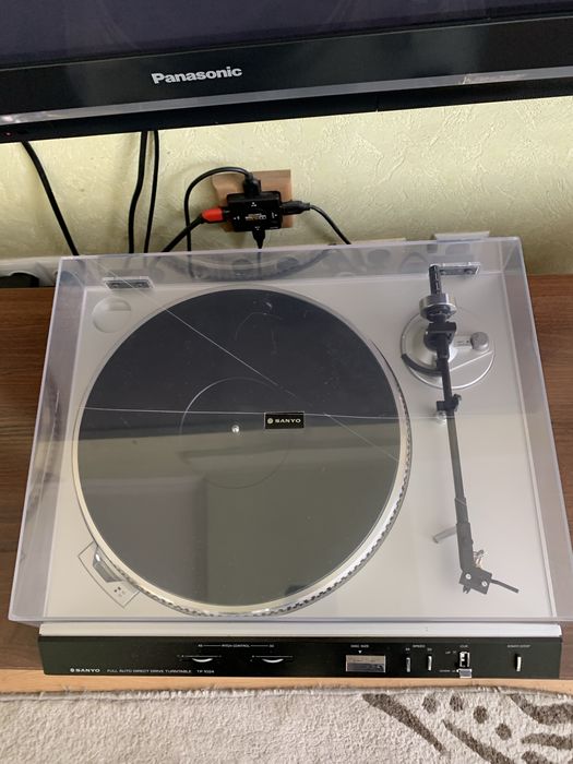Програвач вінілових платівок Sanyo TP-1024