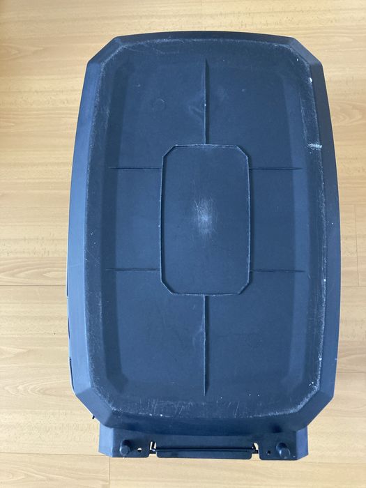 Gaiola de transporte rigida em excelente estado