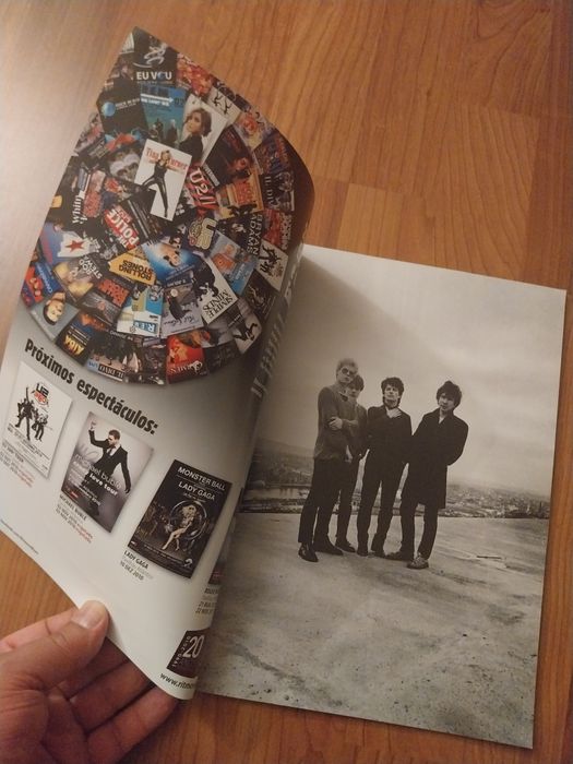 Revista Blitz U2 - Glória- Toda a História da Maior Banda do Mundo