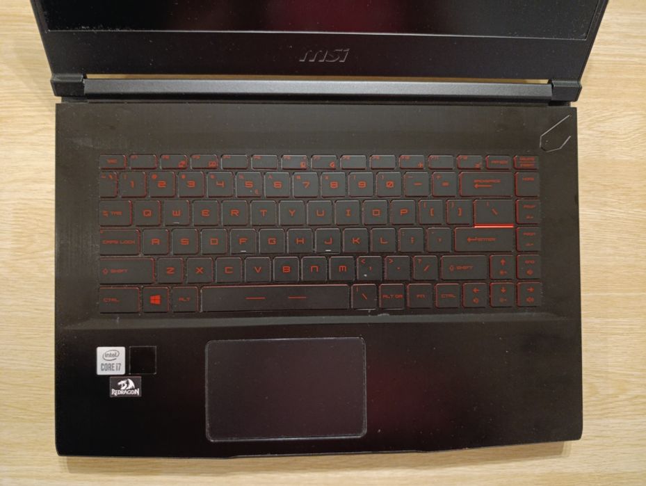 Laptop MSI thin 10ue i7 + RTX 3060
