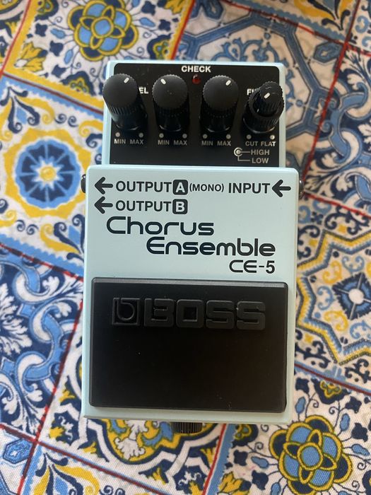 BOSS Chorus Ensemble CE 5