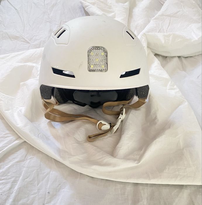 Capacete caregavel
