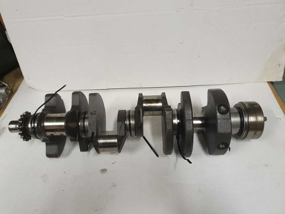 Wał tłoki wał pompa miska popychacze Mercruiser  Volvo Penta  v8 5.7