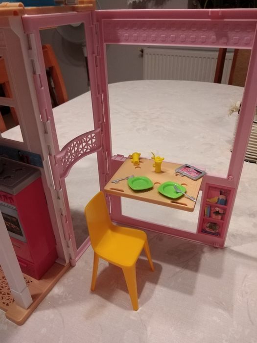 Domek walizka Barbie