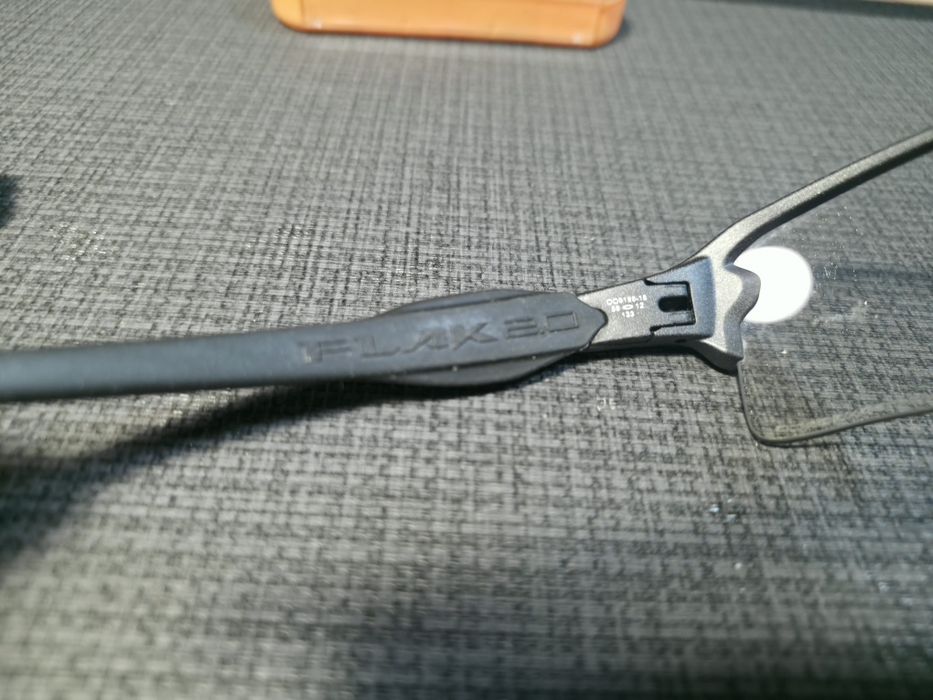Okulary FLAK 2.0 na rower samosciemniajace sie